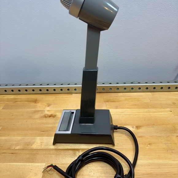NEW Shure 522 Dynamic Announcers Desktop Microphone   Brand: Shure Model: Dynami - Picture 6 of 11